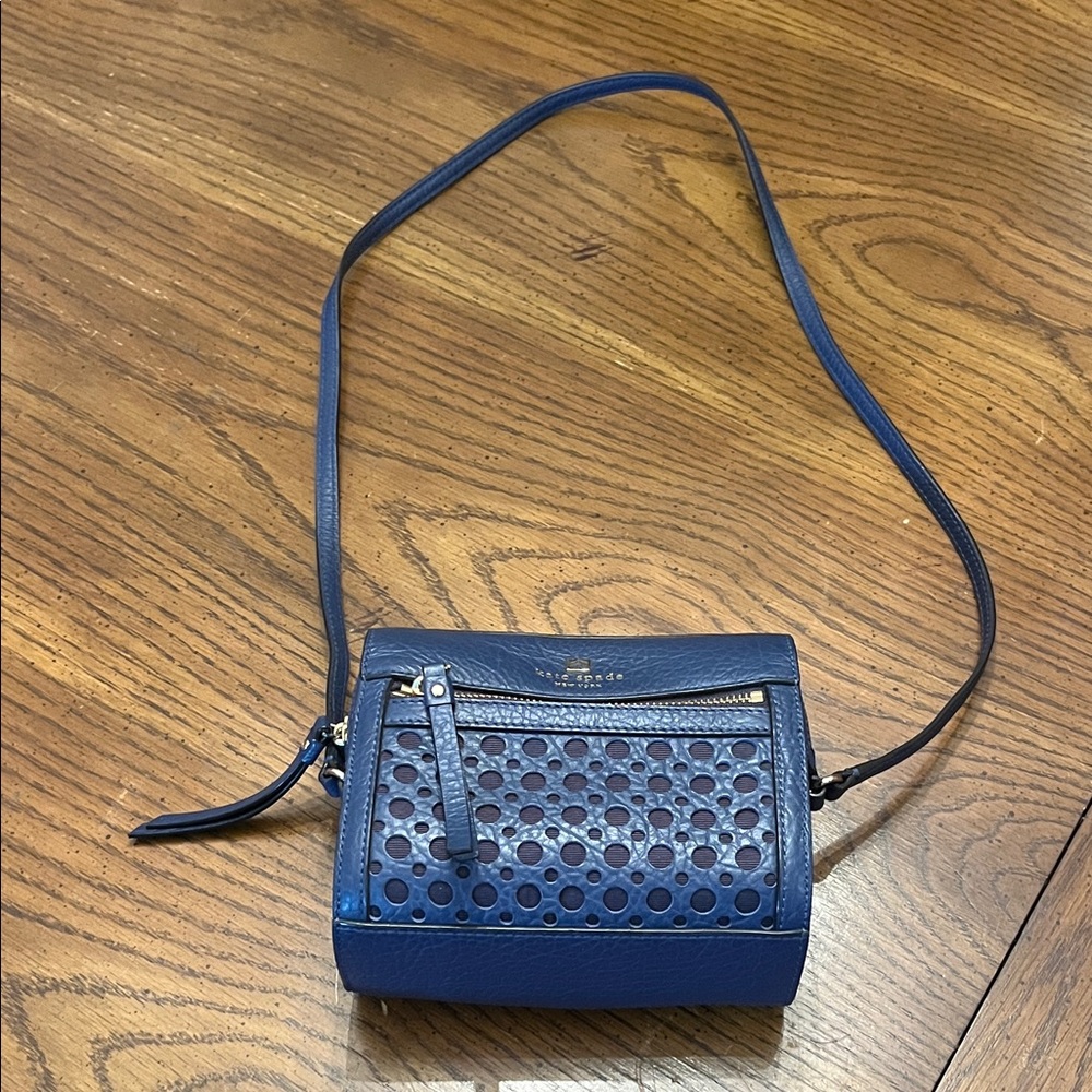 Kate Spade New York Perri Lane Looloo leather crossbody bag